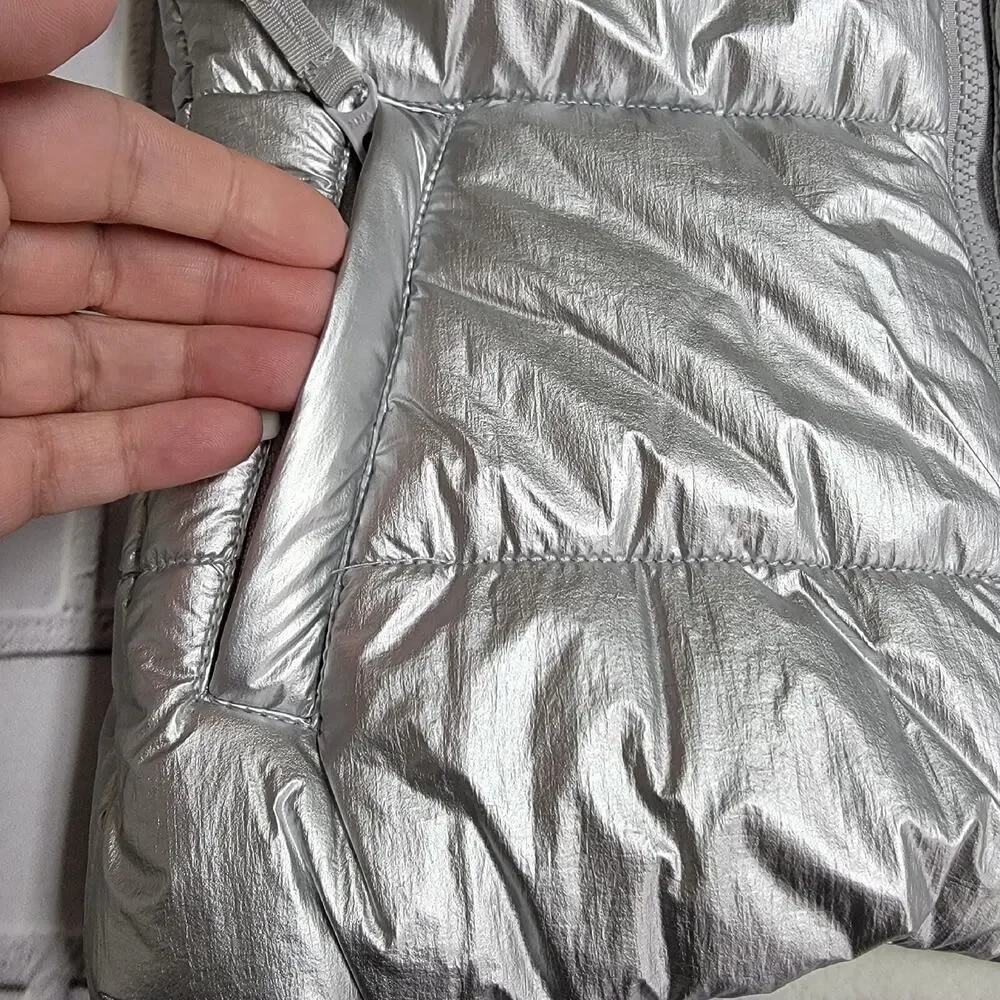 Girls Heavyweight Puffer Vest Silver Metallic Size Large (10)
